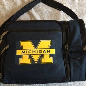 New Picnic Time Malibu Insulated Picnic Pack / Picnic Basket / Cooler Tote